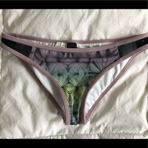 🌸 Hurley Bikini Bottoms